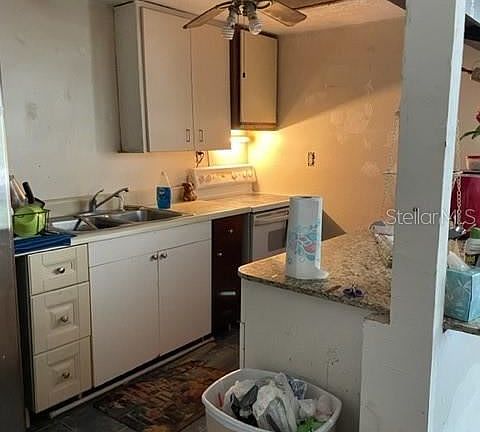 2nd image of 8716 S Meadowview Cir