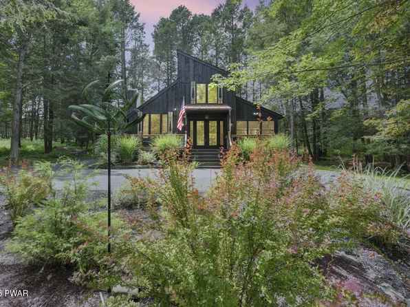 803 Deerfield Rd, Lake Ariel, PA 18436