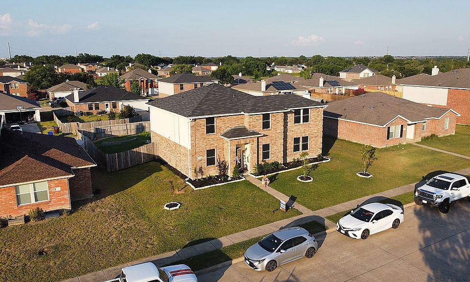 1st image of 1208 Cyprus Dr