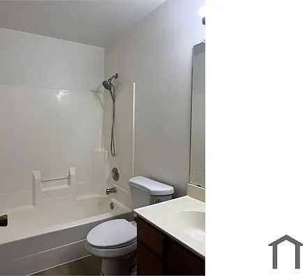 1 W Acorn Ln #2A — Photo 3