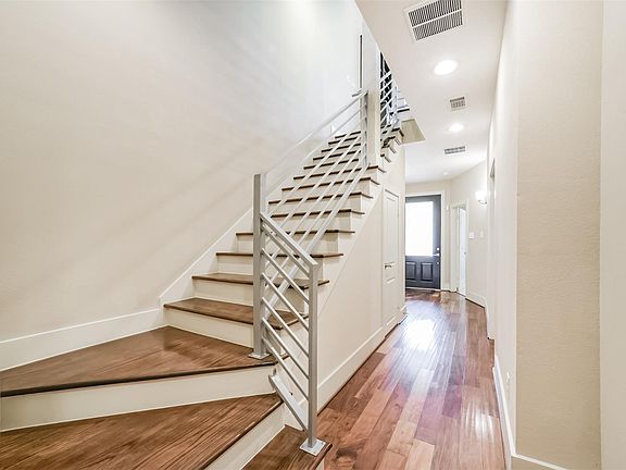 4th image of 5425A Hidalgo St