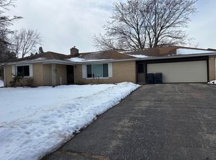 8614 Dolphin St, Portage, MI 49024