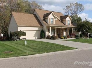 6155 Sanctuary Pointe Dr, Grand Blanc, MI 48439
