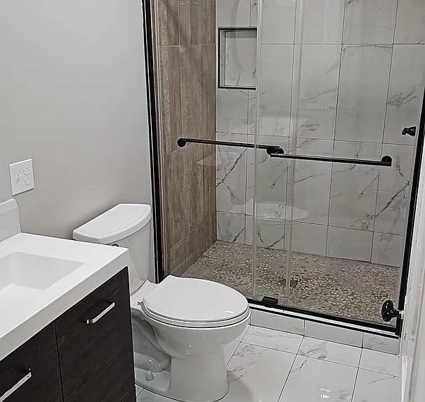 414 E Marshall St — Photo 9