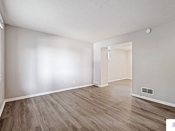4th image of 3012 Menke Cir #3012M