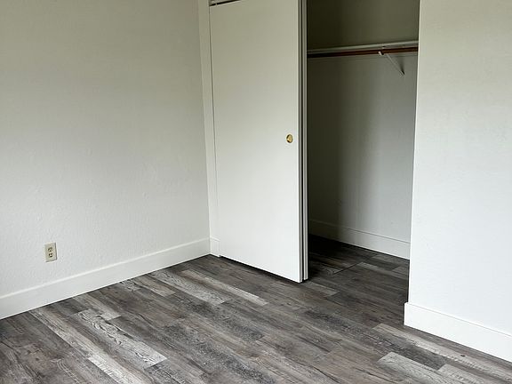 3rd image of 1314 Langley Dr Unit B