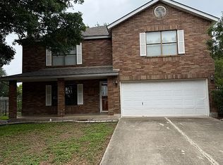 115 Country Ln, Castroville, TX 78009