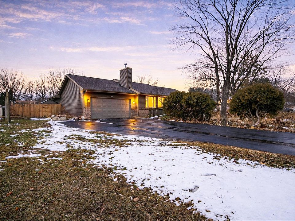 1st image of 3941 Joan Dr