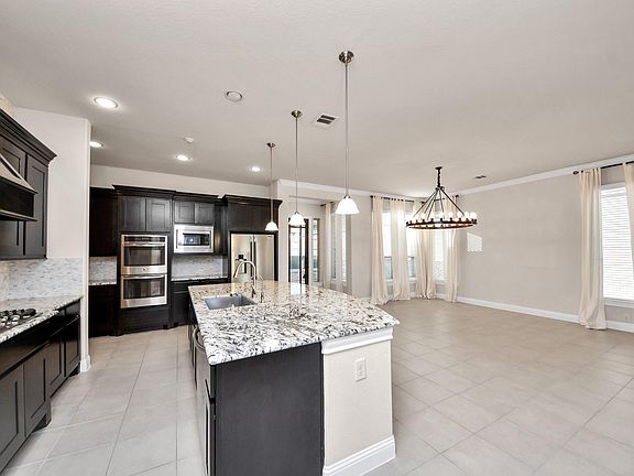 5th image of 8926 Leaning Hollow Ln