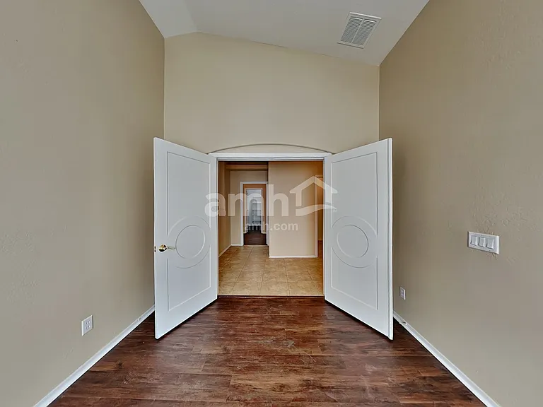 16261 W Hope Dr — Photo 8