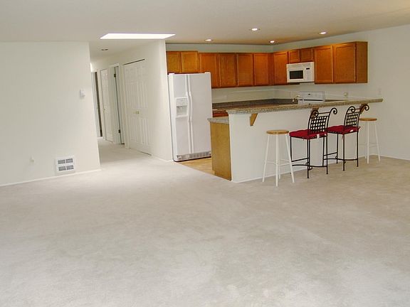 3rd image of 312 4th Ave APT 302