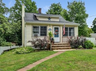 64 Roosevelt Ave, Butler, NJ