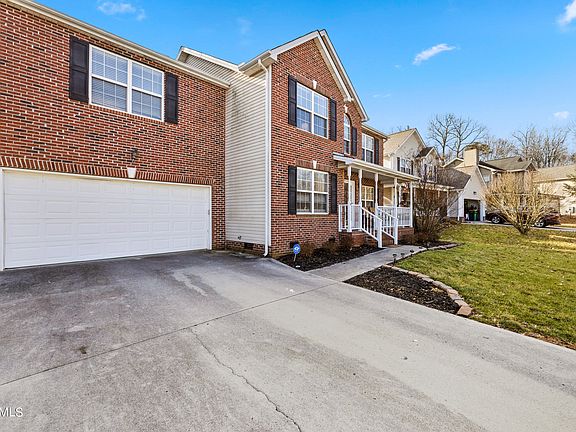 2nd image of 4422 Aylesbury Dr