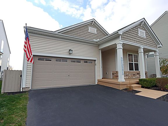 3rd image of 303 Rockbrook Crossing Ct