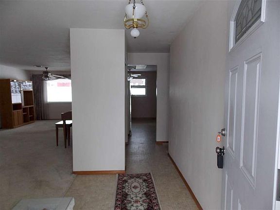 4th image of 936 Malone Ave