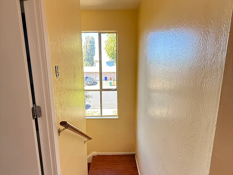 1103 Campbell St — Photo 20