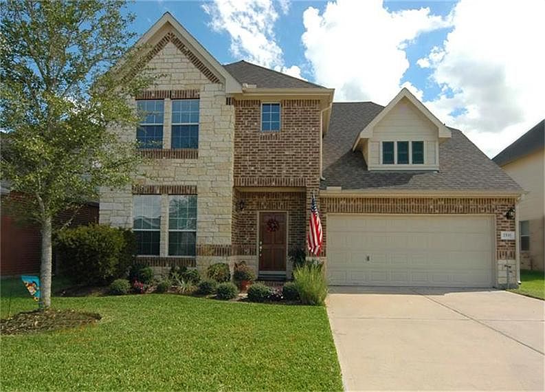 1st image of 2538 Pelican Dr