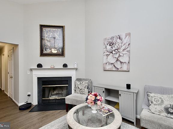 5th image of 3620 Sherbrooke Cir APT 303