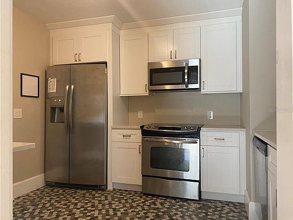 3rd image of 2031 3rd St S