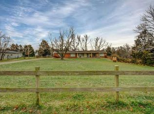 162 Strecker Rd, Ballwin, MO 63011