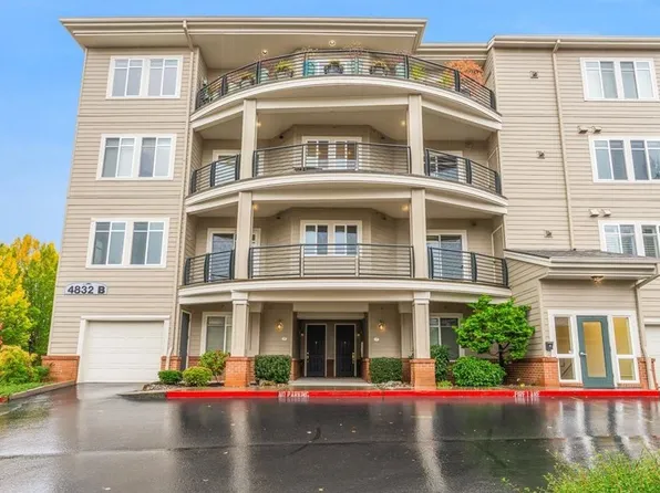 4832 NW Promenade Ter Unit 220, Portland, OR 97229