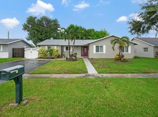 8431 NW 45th St, Lauderhill, FL 33351