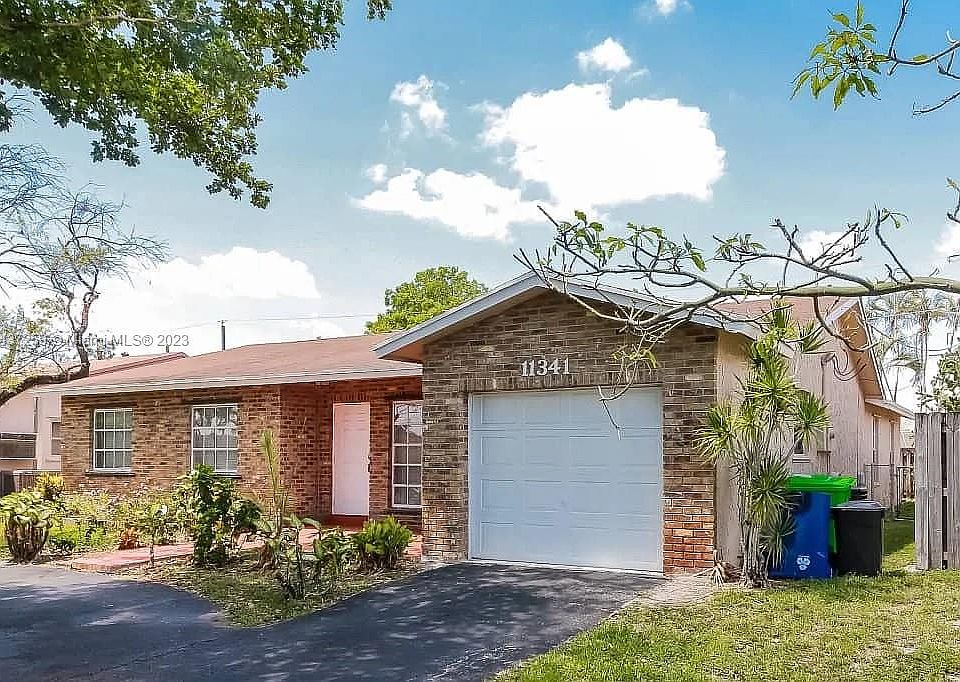 1st image of 11341 NW 39th Pl