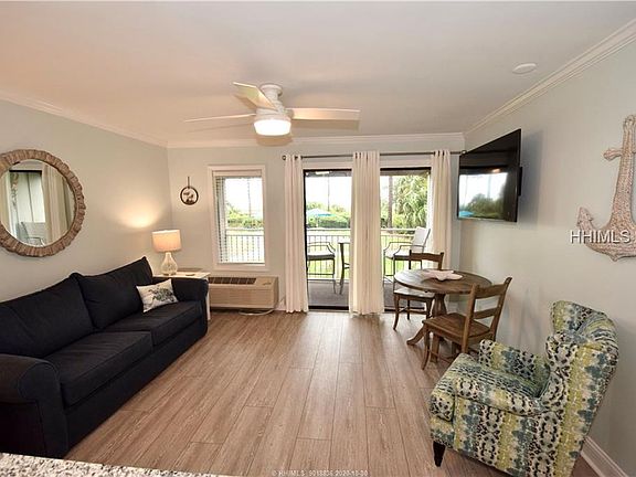 4th image of 43 Forest Beach Vl APT 120