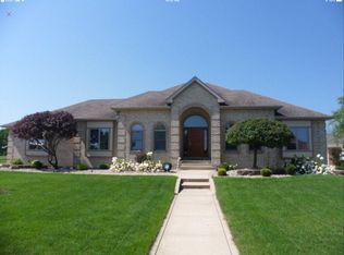 957 Alderbrook Ct, Crown Point, IN 46307