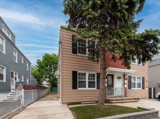 32 Kelly Pkwy, Bayonne, NJ 07002
