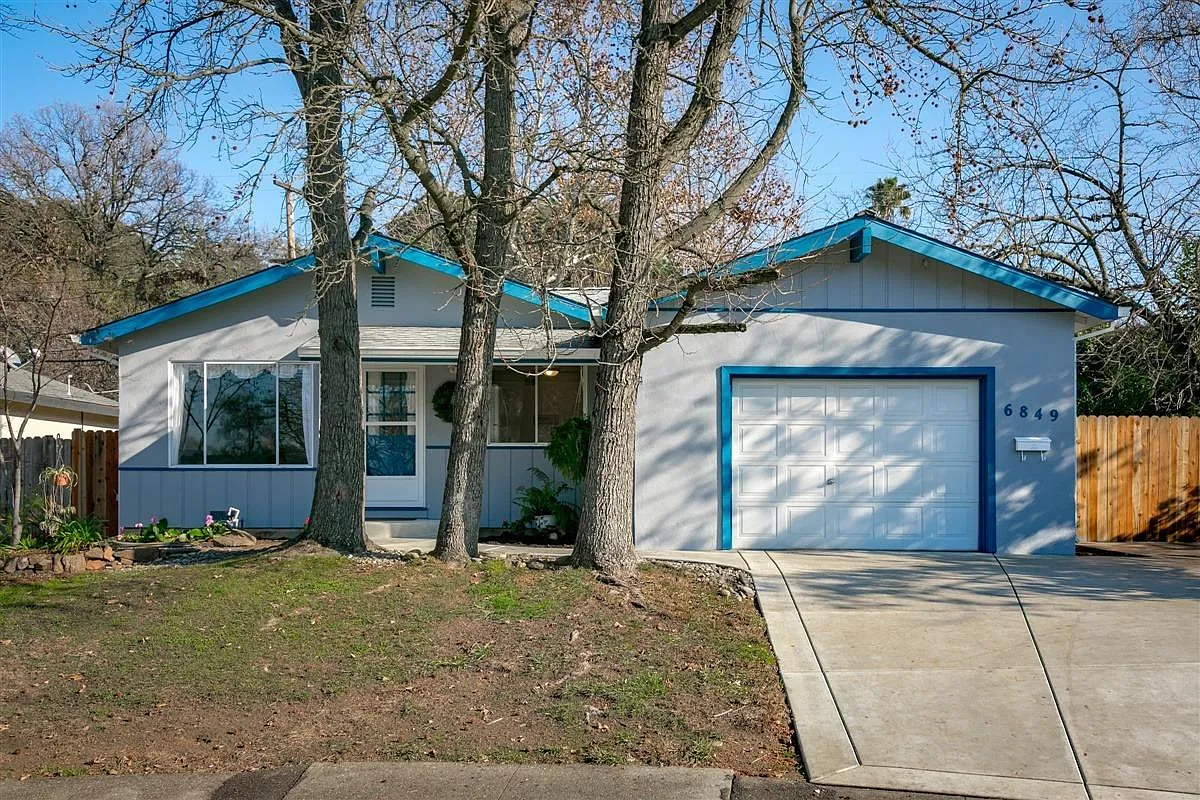 6849 Anchor Cir photo 1