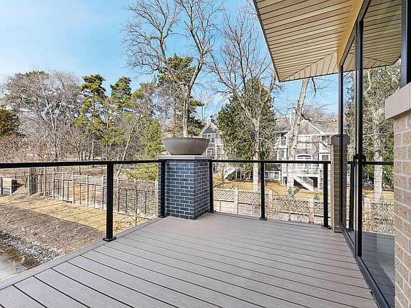 5th image of 222 Ferndale Rd S Unit 208