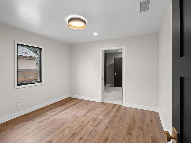 2726 Andreo Ave — Photo 30