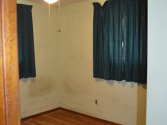 5th image of 151 Gilmore Dr