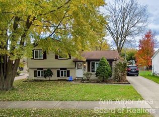 120 Starr Dr, Troy, MI