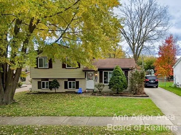 120 Starr Dr, Troy, MI 48083