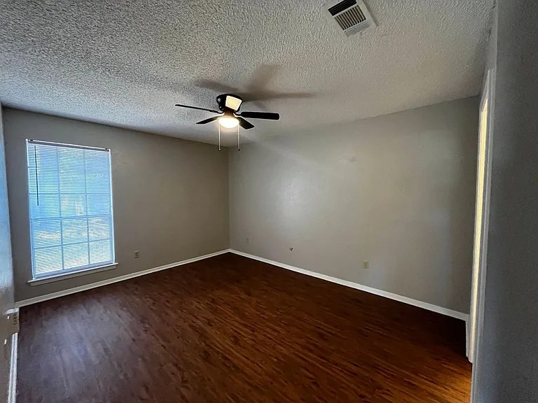 623 Overlook Ct — Photo 8