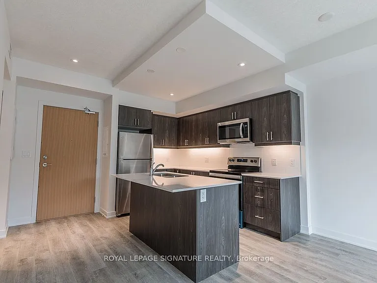 16 Markle Cres #207 — Photo 6