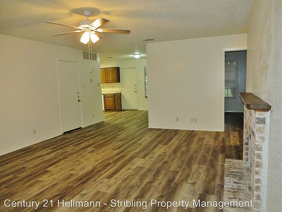 4th image of 509-B Hedgewood Dr