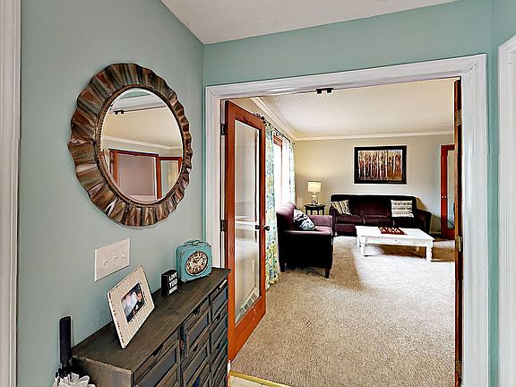 3rd image of 78 Esopus Dr
