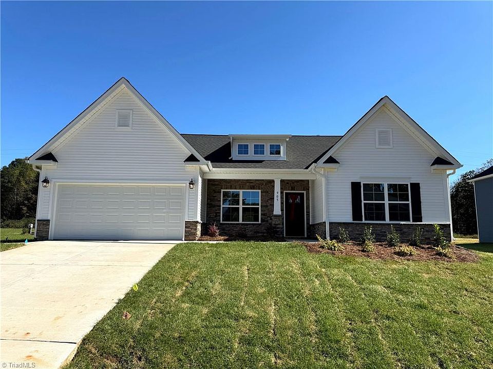 1st image of 905 Fairmile Dr