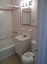 4th image of 7 Laraway Ct APT 2C