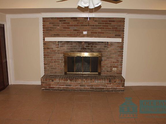5th image of 1002 Centerwood Dr