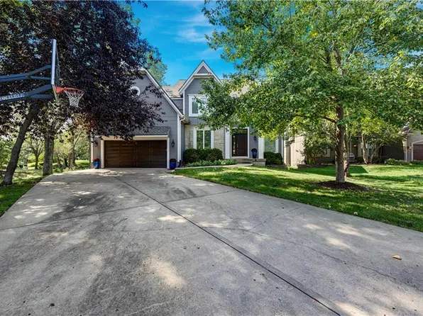 14018 Ash St, Overland Park, KS 66224