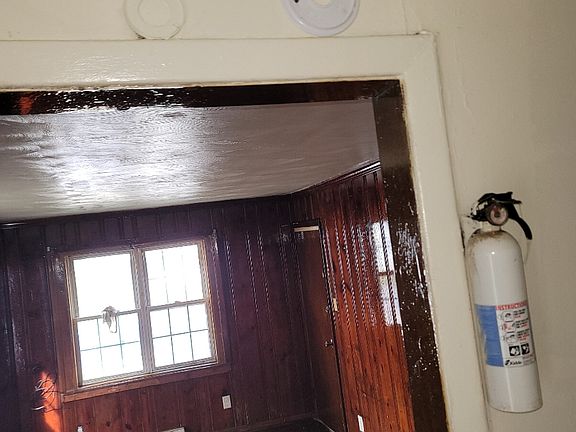 5th image of 2807 Victoria Ave APT 1