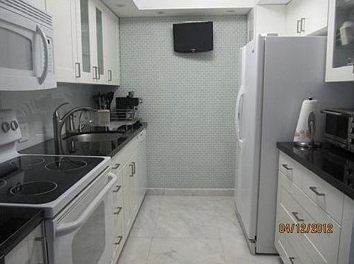 4th image of 3675 N Country Club Dr #Penthouse 10