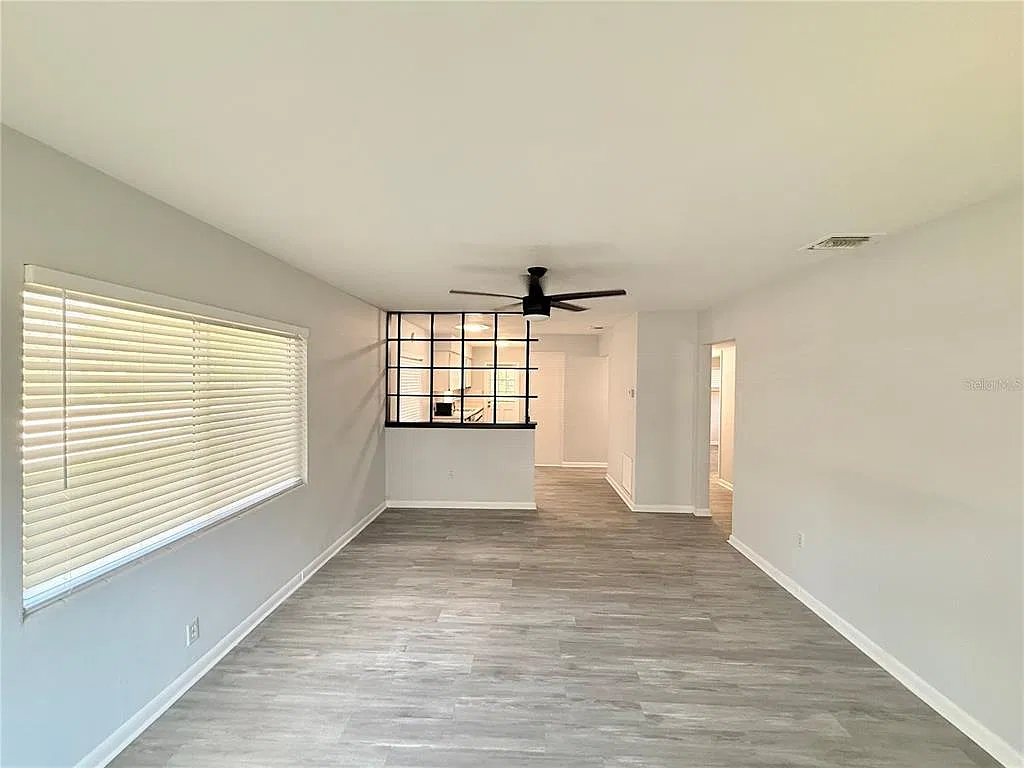 3 bed, 2.0 bath, 1068 sqft, $2,150 — Photo 3