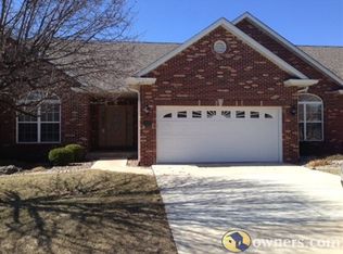 137 Summit Rdg, Maryville, IL 62062