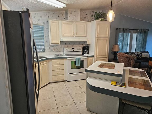 3rd image of 1001 Starkey Rd Lot 408