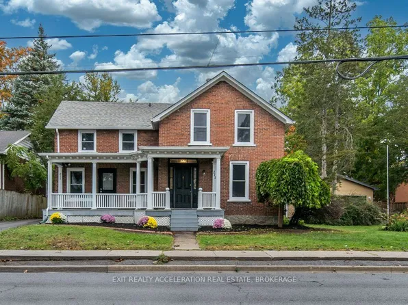211 Bridge St W, Greater Napanee, ON K7R 2E5